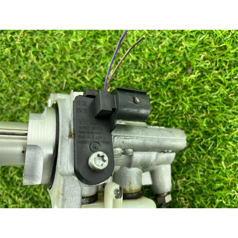 Головний гальмівний циліндр (гальмівна система) Volkswagen Touareg NF 2011 3.6 7P0611019