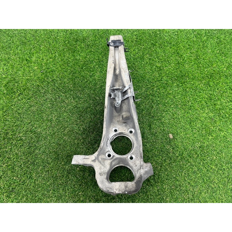Поворотный кулак (подвеска) PORSCHE CAYENNE 958 2013 3.6 95834115500