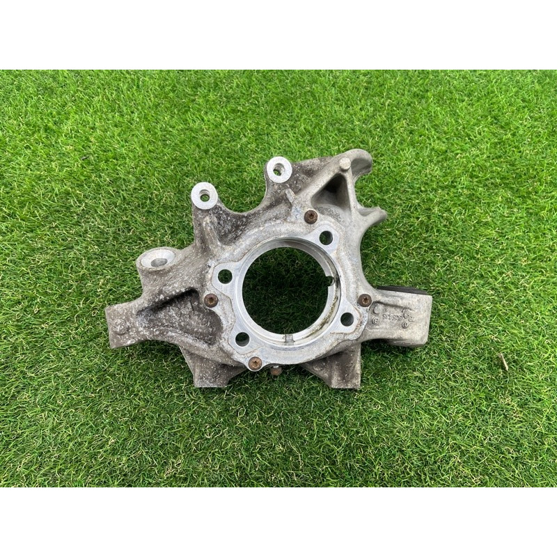 Цапфа подвески (подвеска) Volkswagen Touareg NF 2012 3.6 7P0505435B