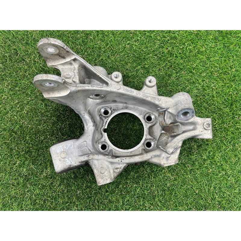 Цапфа подвески (подвеска) Volkswagen Touareg NF 2012 3.6 7P0505435B