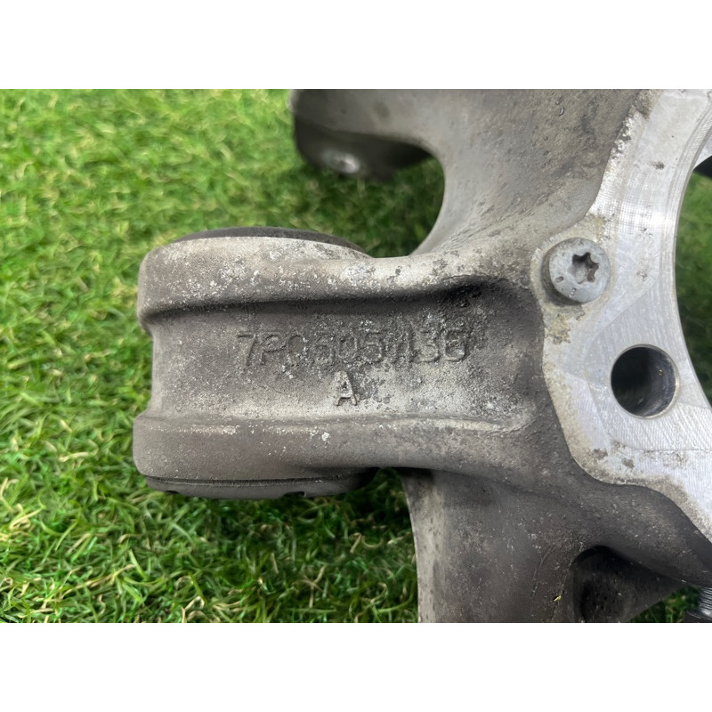 Цапфа подвески (подвеска) PORSCHE CAYENNE 958 2012 4.8 95833161201