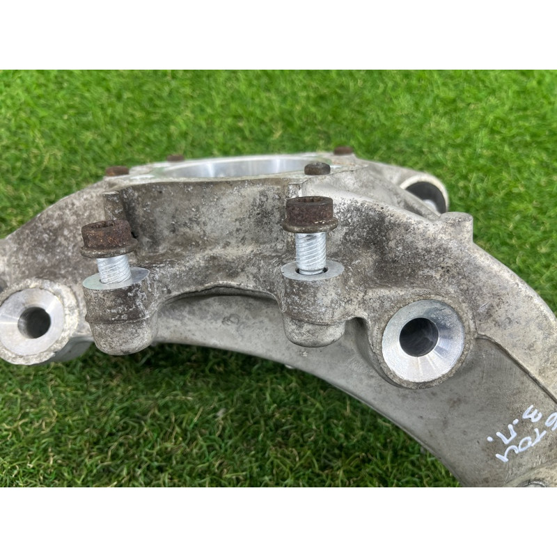 Цапфа подвески (подвеска) Volkswagen Touareg NF 2012 3.6 7P0505436B