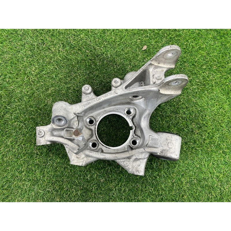 Цапфа подвески (подвеска) Volkswagen Touareg NF 2012 3.6 7P0505436B