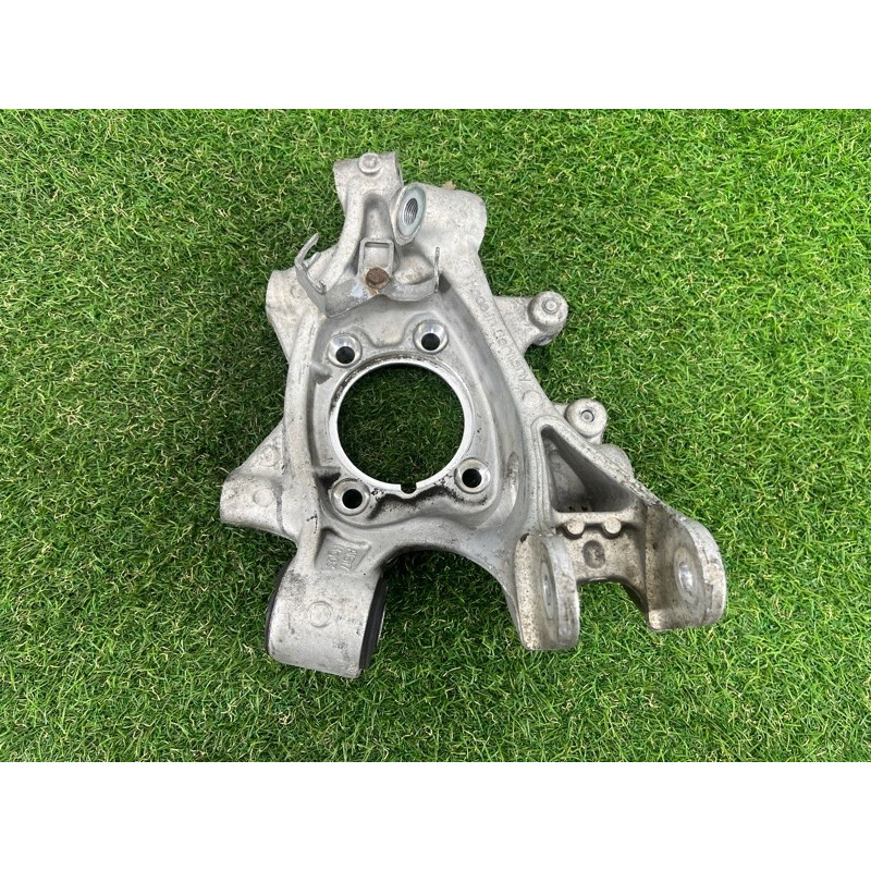 Цапфа подвески (подвеска) Volkswagen Touareg NF 2012 3.6 7P0505436B