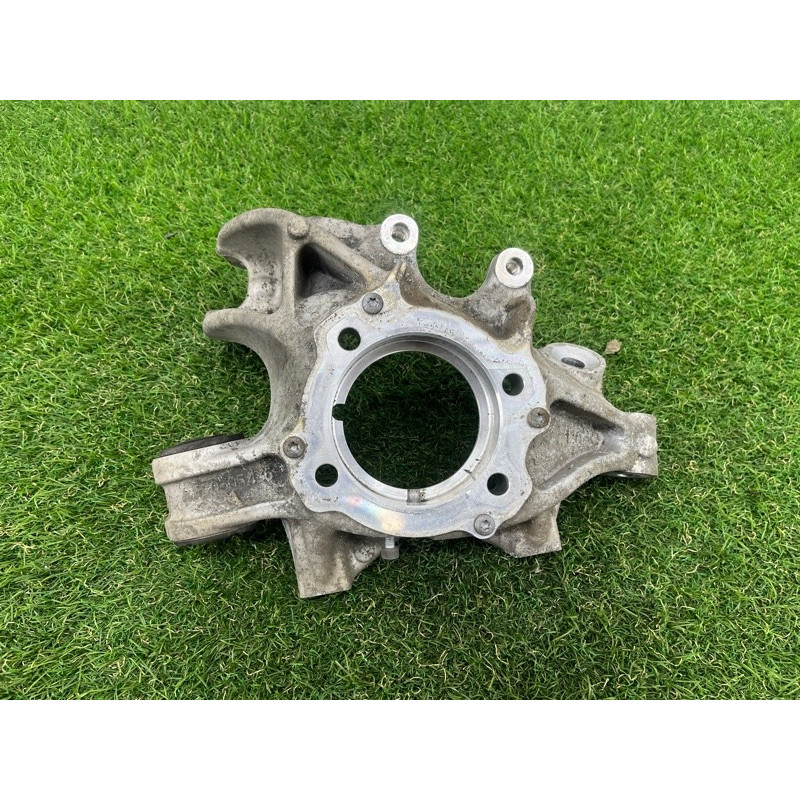 Цапфа подвески (подвеска) Volkswagen Touareg NF 2012 3.0 7P0505436A
