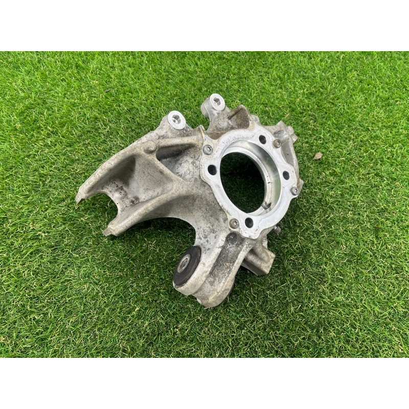 Цапфа подвески (подвеска) Volkswagen Touareg NF 2012 3.0 7P0505436A