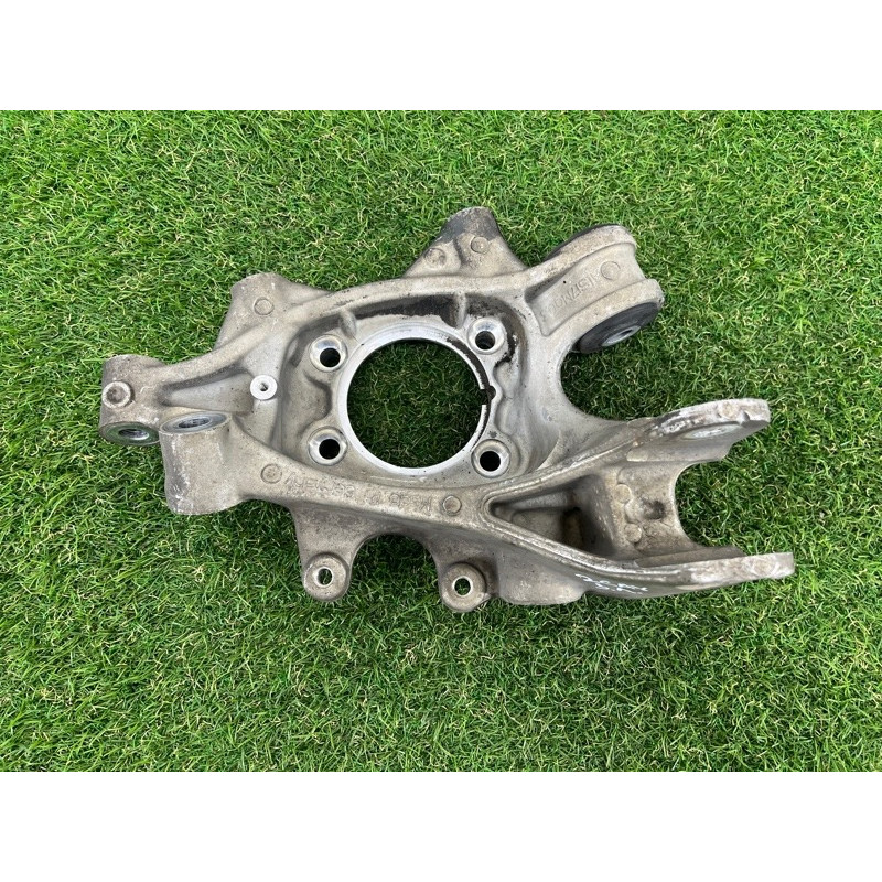 Цапфа подвески (подвеска) PORSCHE CAYENNE 958 2012 4.8 95833161101