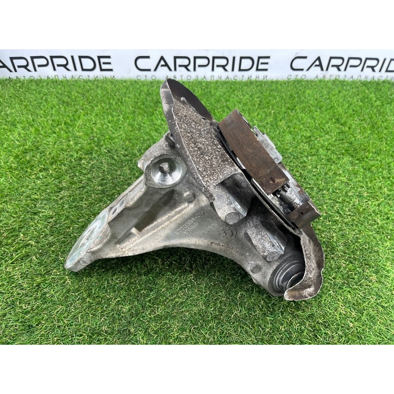 Цапфа подвески (подвеска) BMW X5 E70 2008 4.8 N62/TU 33326879102