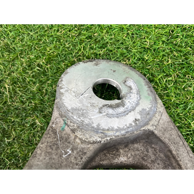 Цапфа подвески (подвеска) BMW X5 E70 2008 4.8 N62/TU 33326879102