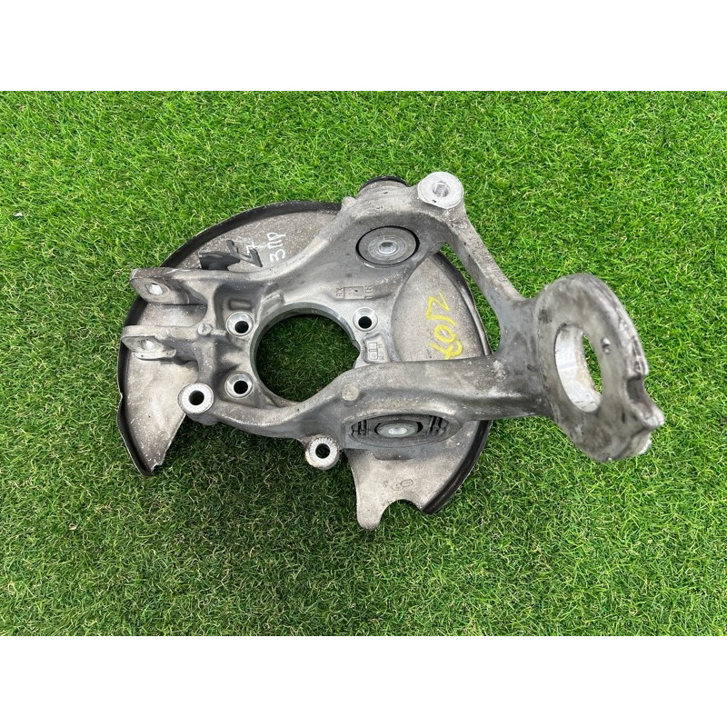 Цапфа подвески (подвеска) AUDI A7 4G 2013 3.0 CGXB 8R0505432F