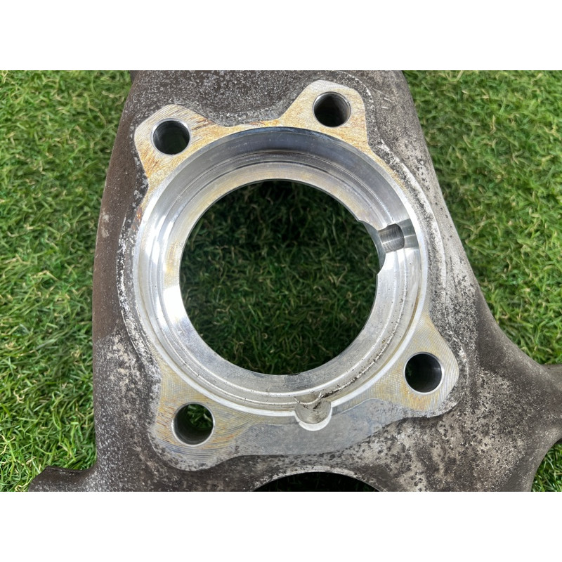 Поворотный кулак (подвеска) PORSCHE CAYENNE 958 2012 4.8 95834115500