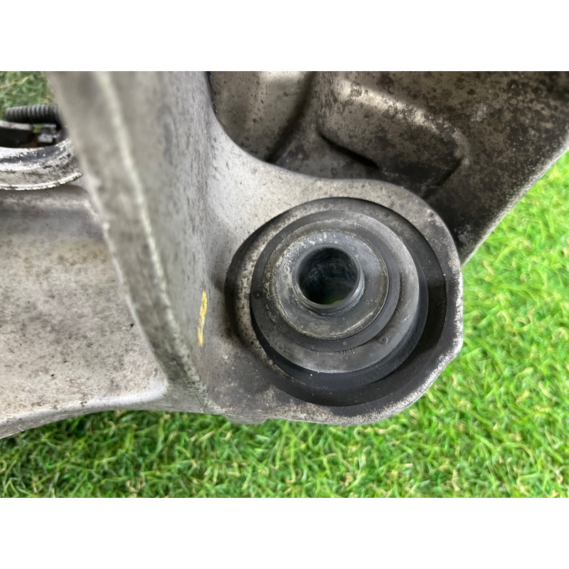 Цапфа подвески (подвеска) BMW X5 E70 2008 4.8 N62/TU 33326879101