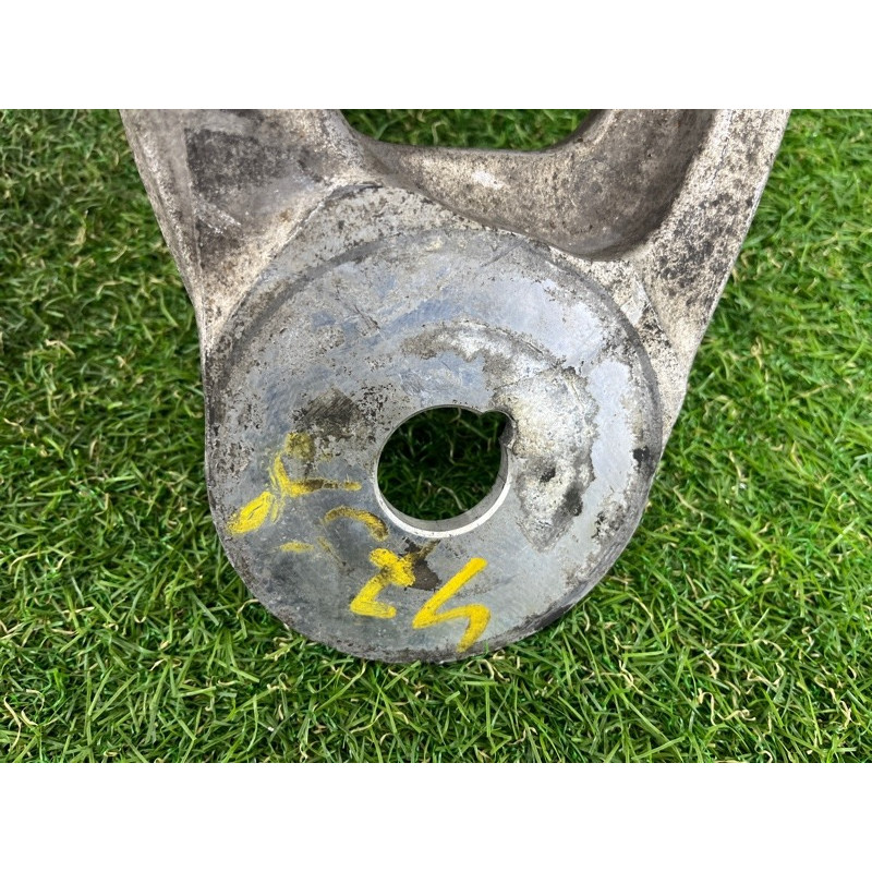 Цапфа подвески (подвеска) BMW X5 E70 2008 4.8 N62/TU 33326879101