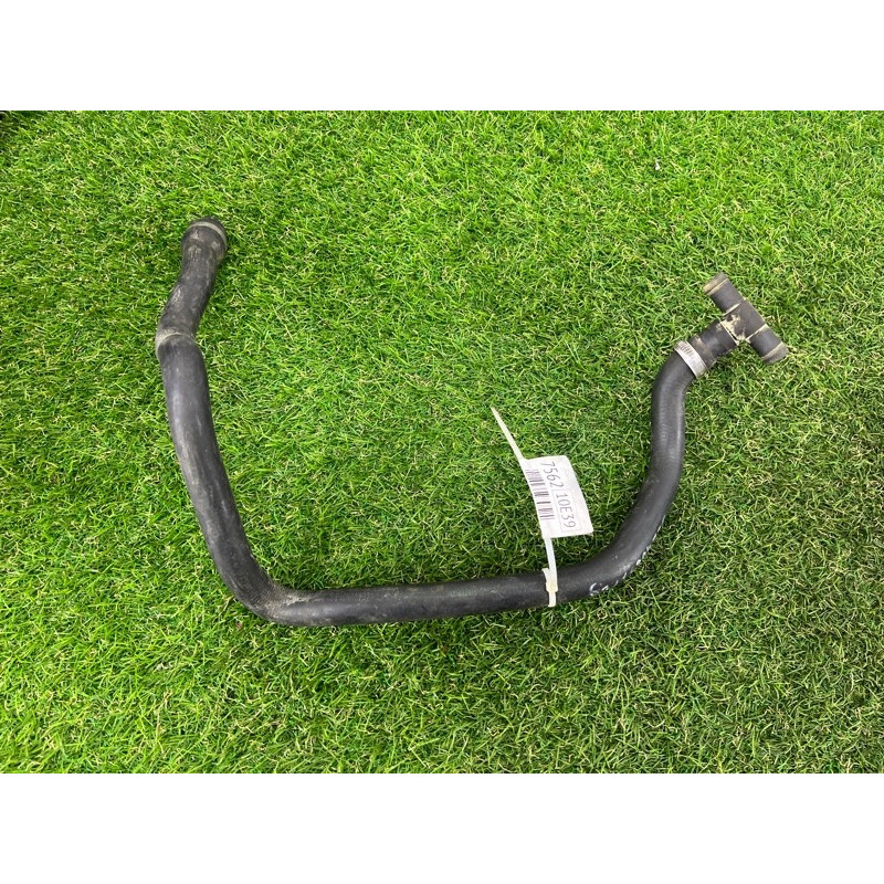 Патрубок (система охлаждения) BMW 5-series E39 64216904725