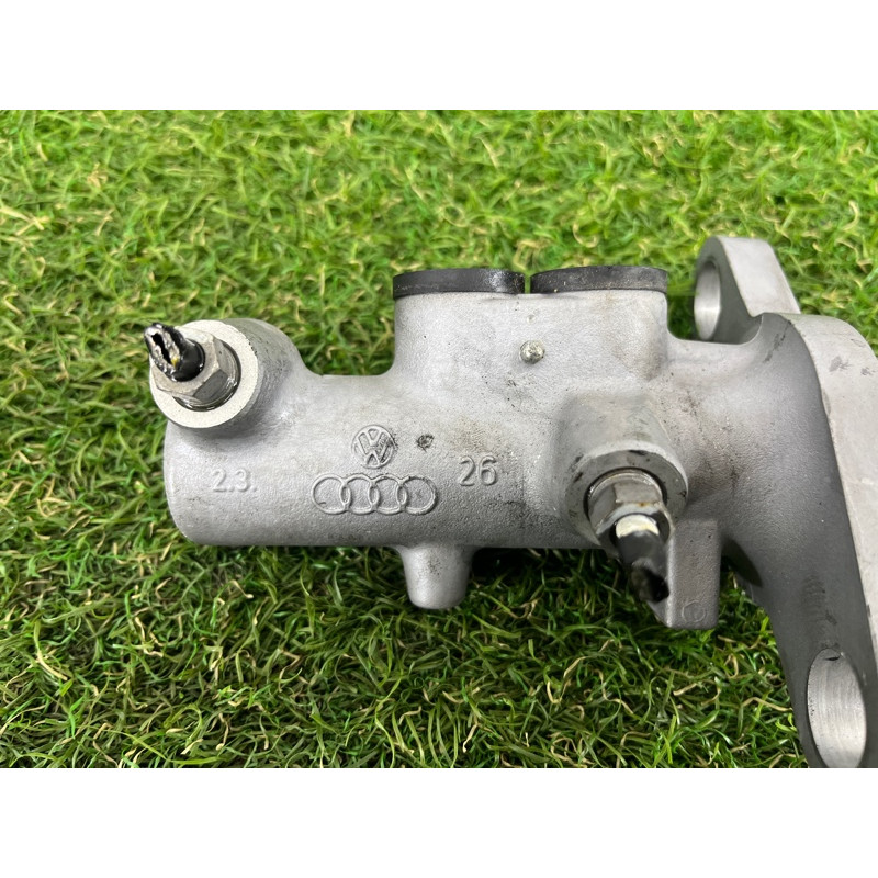 Главный тормозной цилиндр (тормозная система) AUDI Q7 4L 2007 3.6 7L8611019F