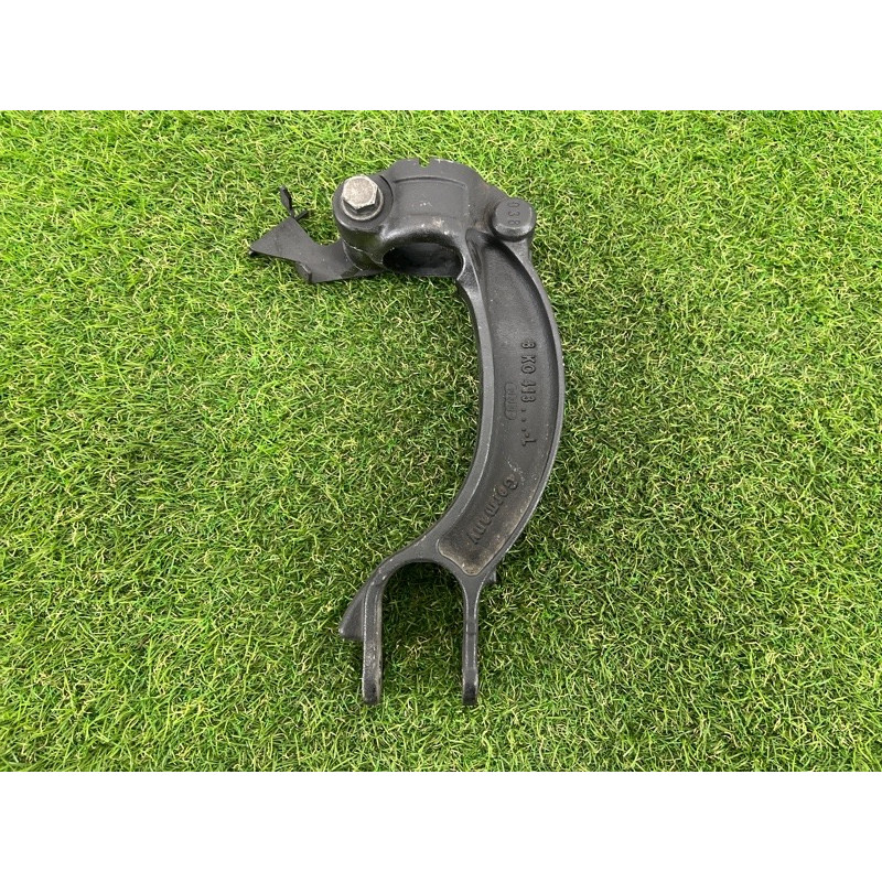 Вилка амортизатора (подвеска) AUDI A7 4G 2013 3.0 CGXB 8K0413038L