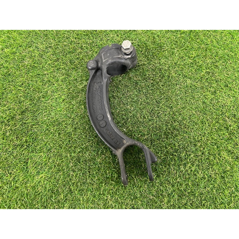 Вилка амортизатора (подвеска) AUDI A4 B8 2012 2.0 TFSI 8K0413037L