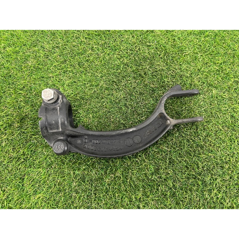 Вилка амортизатора (подвеска) AUDI A4 B8 2012 2.0 TFSI 8K0413037L