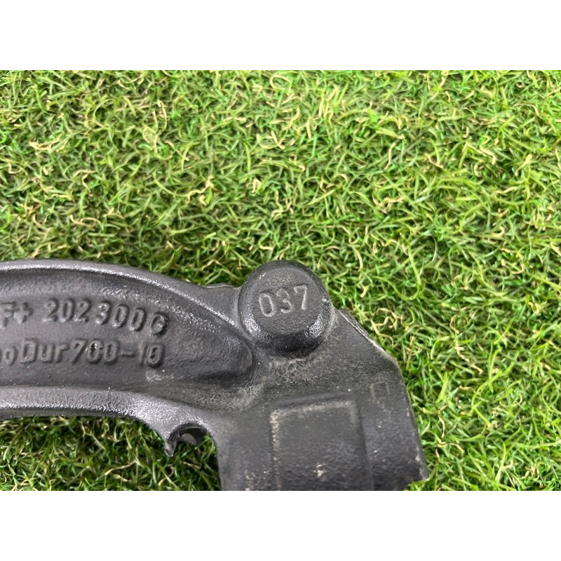 Вилка амортизатора (подвеска) AUDI A4 B8 2012 2.0 TFSI 8K0413037L