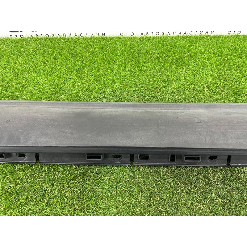 Накладка на поріг (кузов і елементи) PORSCHE CAYENNE 958 2012 4.8 95850262200GRV