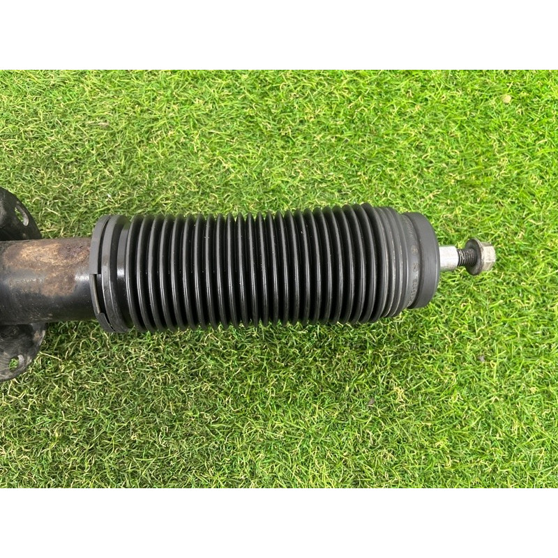 Амортизатор (подвеска) Volkswagen Touareg NF 2011 3.6 7P6413032AJ
