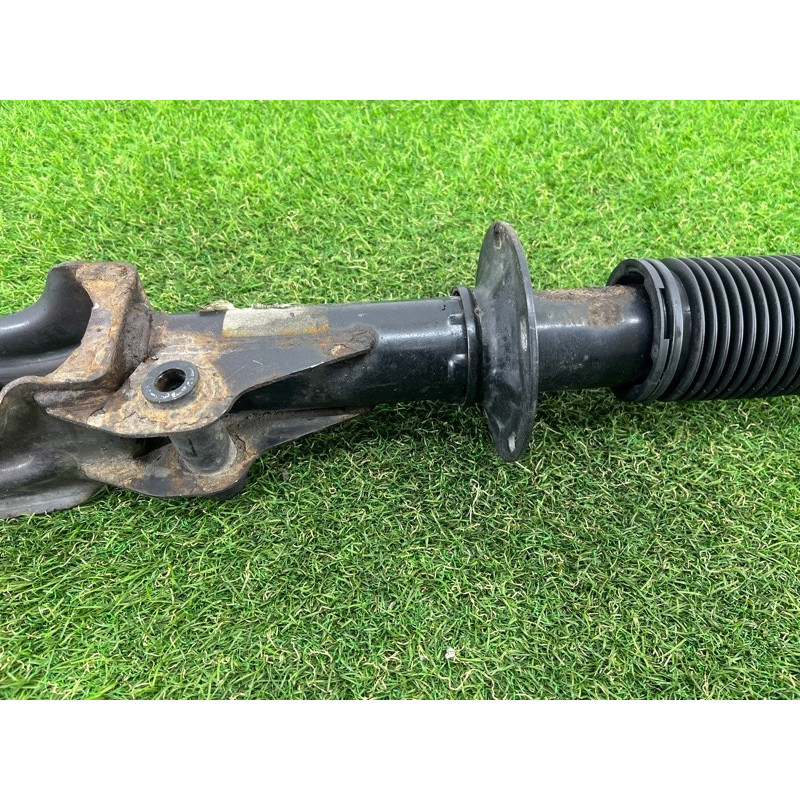 Амортизатор (подвеска) Volkswagen Touareg NF 2011 3.6 7P6413032AJ