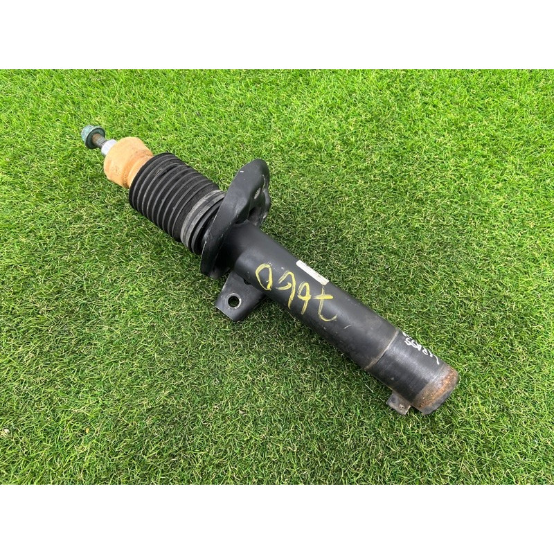 Амортизатор (подвеска) Volkswagen Passat B7 2016 1.8 561413031K