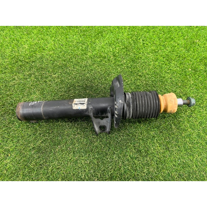 Амортизатор (подвеска) Volkswagen Passat B7 2016 1.8 561413031K