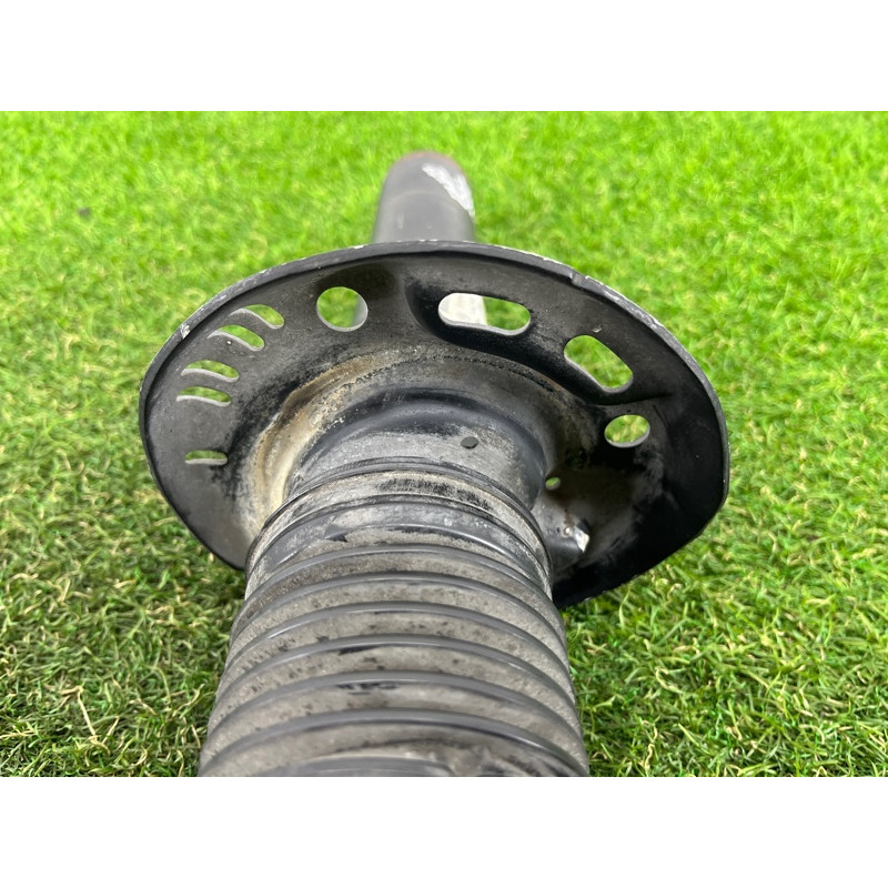 Амортизатор (подвеска) Volkswagen Passat B7 2016 1.8 561413031K