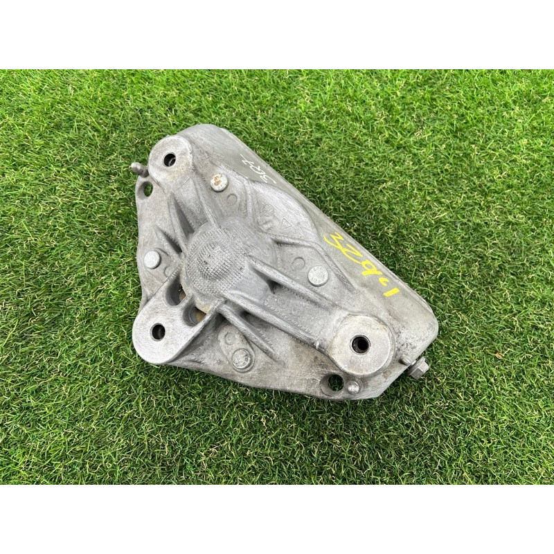 Кронштейн опоры амортизатора (подвеска) AUDI Q7 4L 2007 3.6 7L0412391D