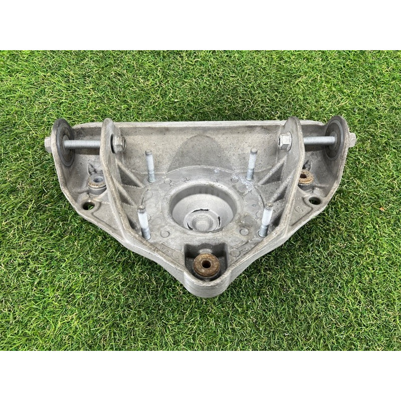 Кронштейн опоры амортизатора (подвеска) AUDI Q7 4L 2007 3.6 7L0412391D