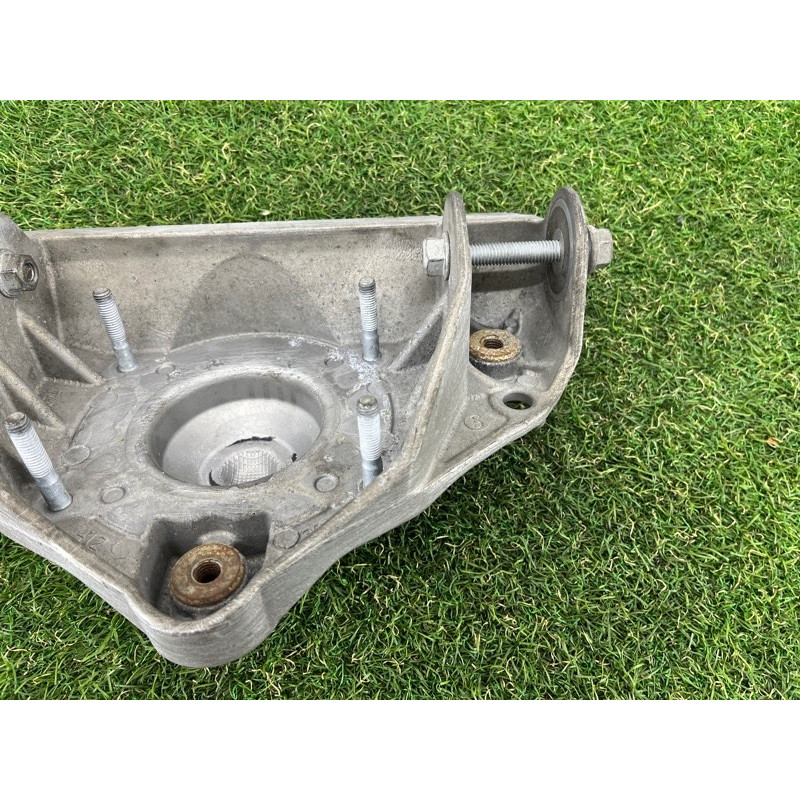 Кронштейн опоры амортизатора (подвеска) AUDI Q7 4L 2007 3.6 7L0412391D