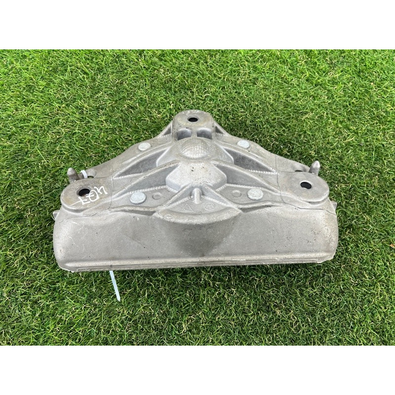 Кронштейн опоры амортизатора (подвеска) AUDI Q7 4L 2014 3.0 TFSi CTWB 7L0412391D