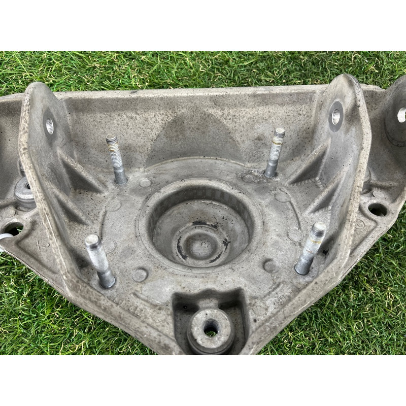 Кронштейн опоры амортизатора (подвеска) AUDI Q7 4L 2014 3.0 TFSi CTWB 7L0412391D