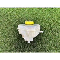 Бачок гальмівної рідини