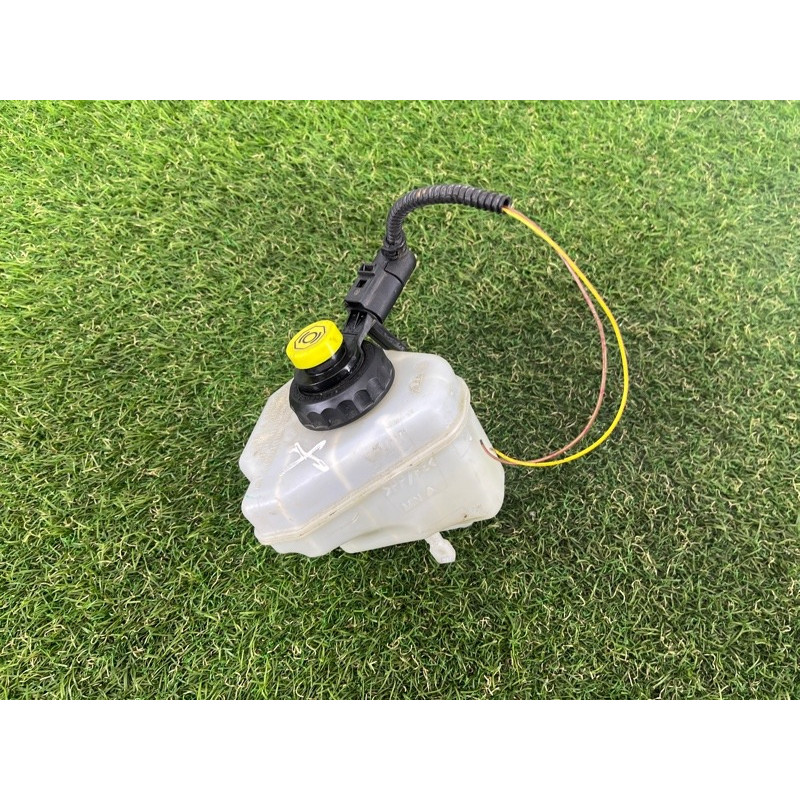 Бачок тормозной жидкости (тормозная система) AUDI Q7 4L 2014 3.0 TFSi CTWB 7L8611303