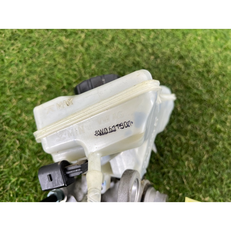 Главный тормозной цилиндр (тормозная система) AUDI Q7 4M 2017 3.0 TFSi CREC 4M0611021A