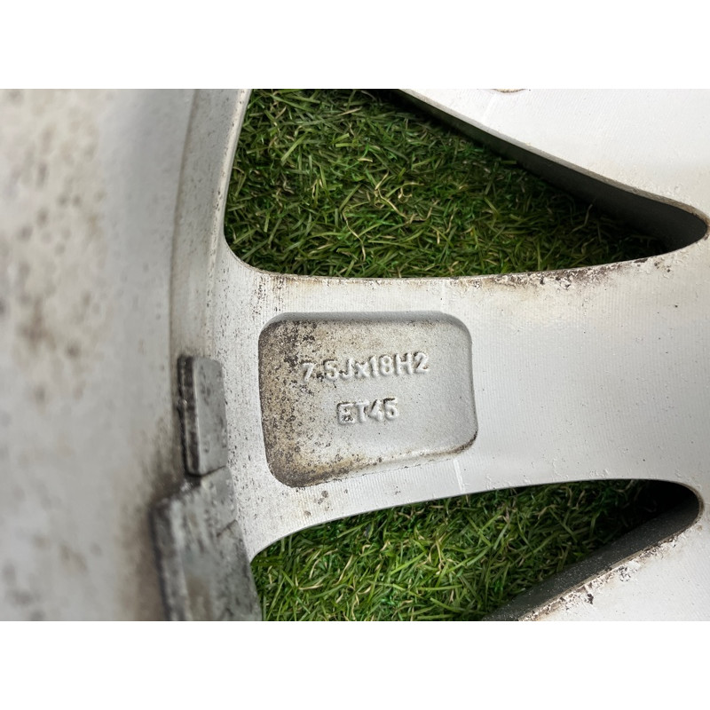 Комплект дисков 5x120 R18 7,5Jx18H2 ET45 (диски на авто) Volkswagen Amarok 2H 2012 2.0 tdi 2H0601025B8Z8