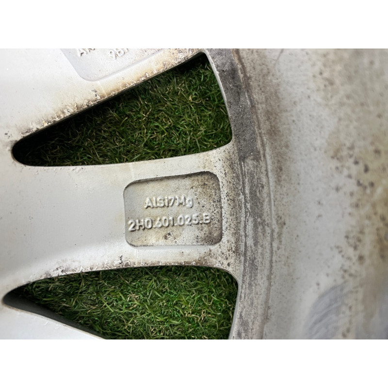 Комплект дисков 5x120 R18 7,5Jx18H2 ET45 (диски на авто) Volkswagen Amarok 2H 2012 2.0 tdi 2H0601025B8Z8