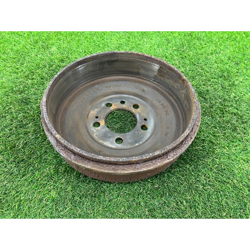 Тормозной барабан (тормозная система) Volkswagen Amarok 2H 2012 2.0 tdi 2H0609617