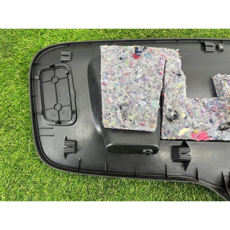 Обшивка крышки багажника (салон) Volkswagen Passat B7 2016 1.8 561867605D82V