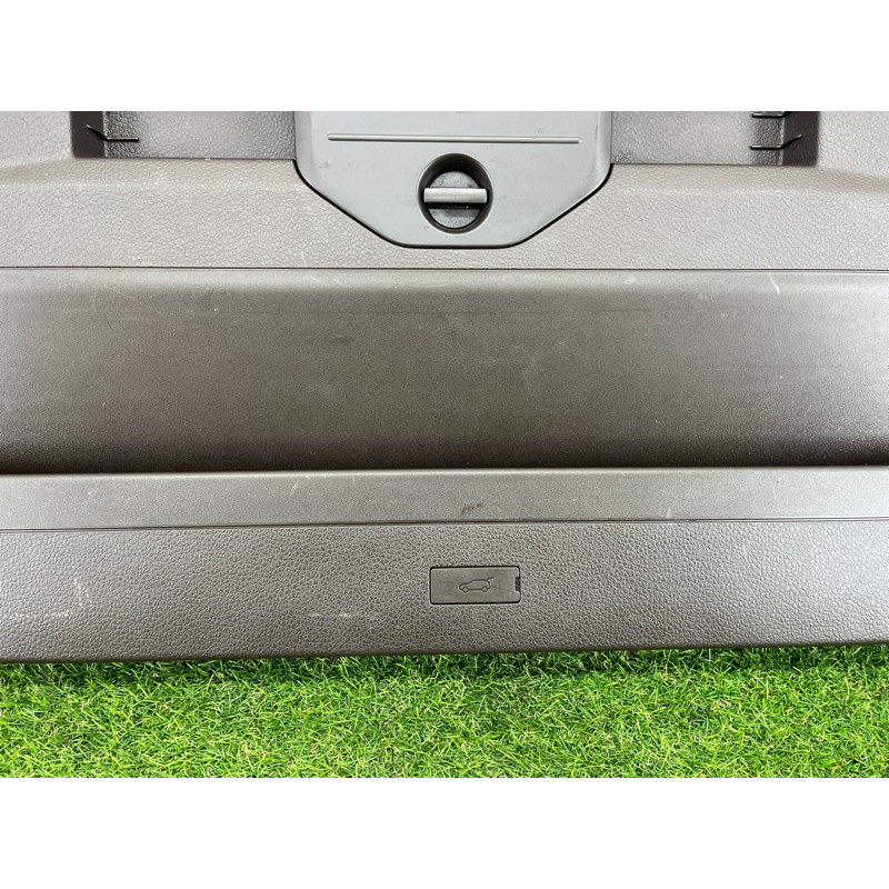 Обшивка крышки багажника (салон) Volkswagen Touareg NF 2012 3.0 7P6867601B3G4