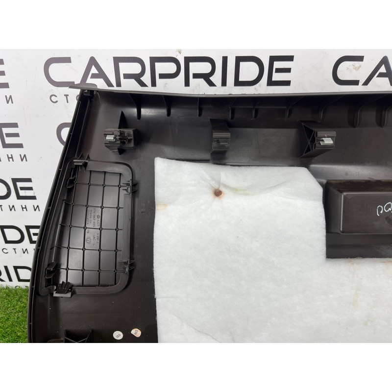 Обшивка крышки багажника (салон) Volkswagen Touareg NF 2012 3.0 7P6867601B3G4