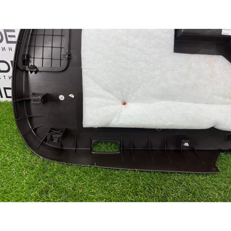 Обшивка крышки багажника (салон) Volkswagen Touareg NF 2012 3.0 7P6867601B3G4