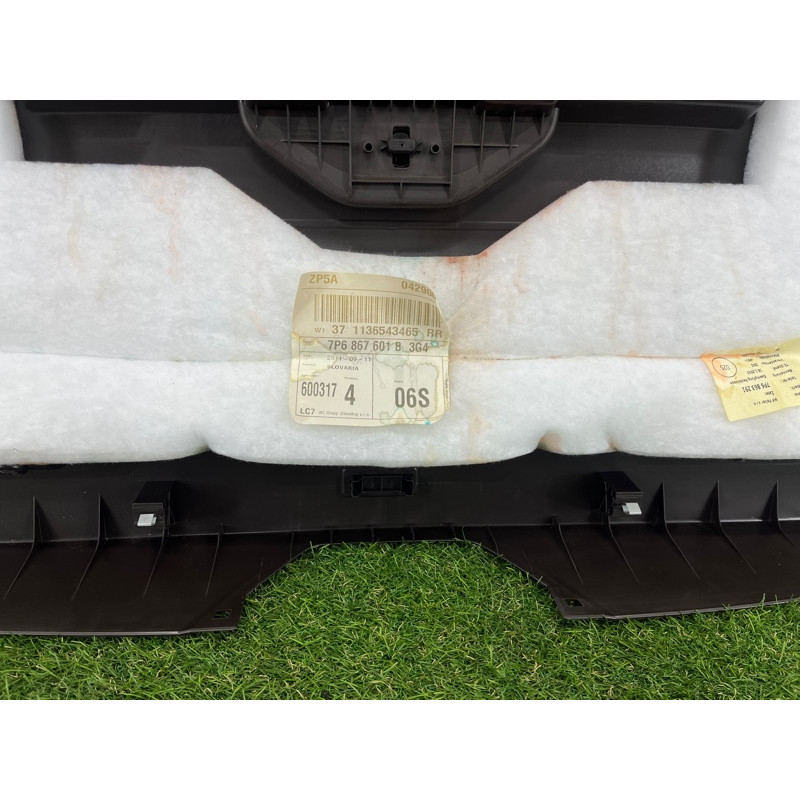 Обшивка крышки багажника (салон) Volkswagen Touareg NF 2012 3.0 7P6867601B3G4