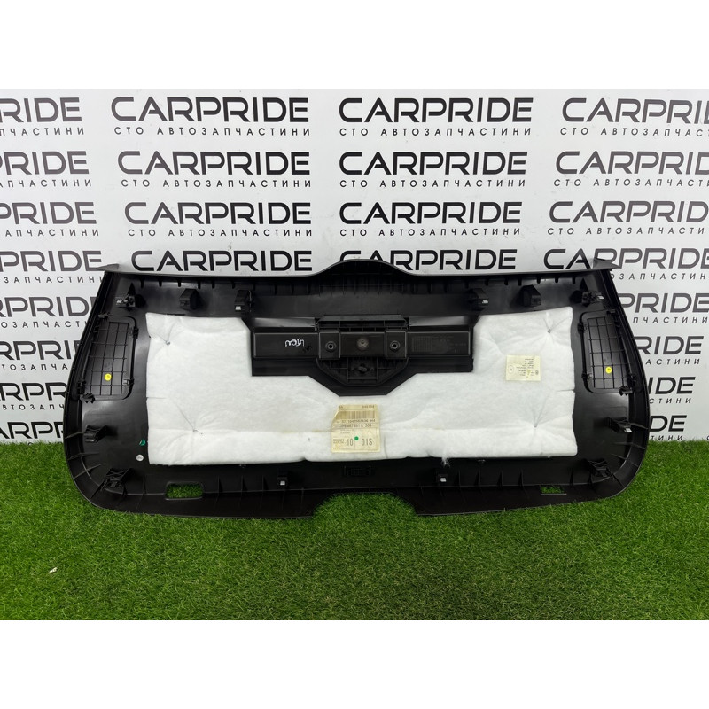 Обшивка крышки багажника (салон) Volkswagen Touareg NF 2011 3.6 7P68676013G4