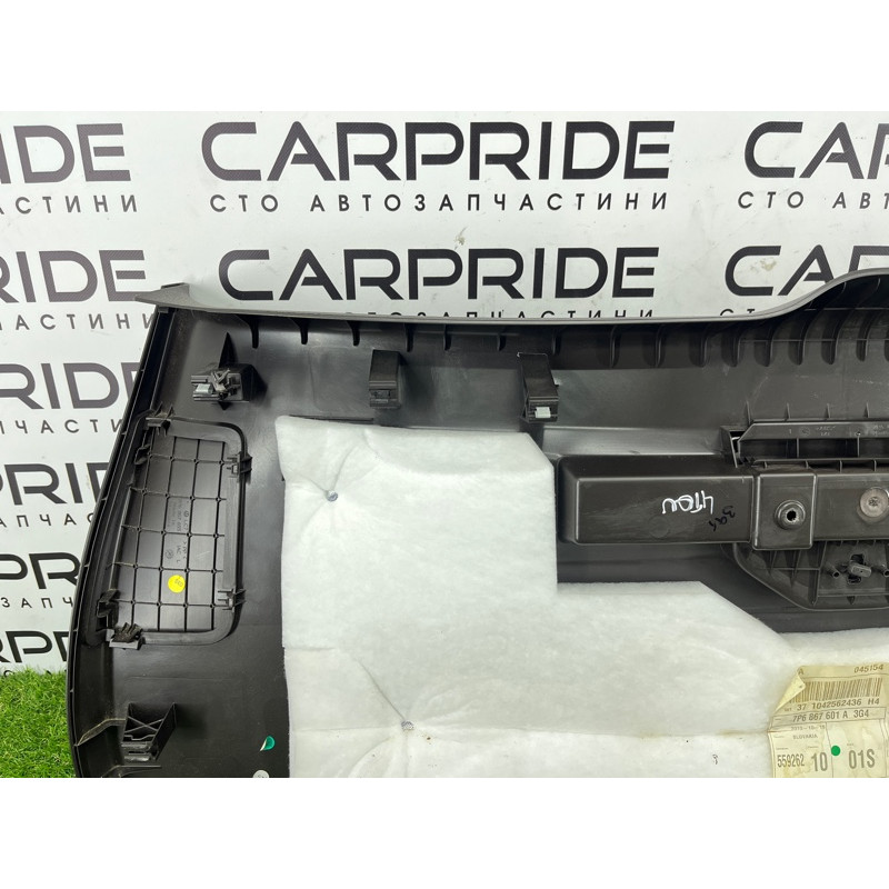 Обшивка крышки багажника (салон) Volkswagen Touareg NF 2011 3.6 7P68676013G4
