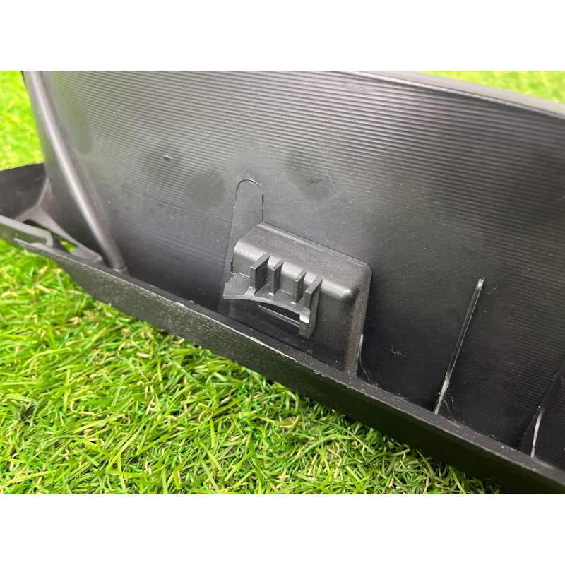 Обшивка крышки багажника (салон) Jeep Grand Cherokee WK2 2016 3.6 1XW82DX9AB