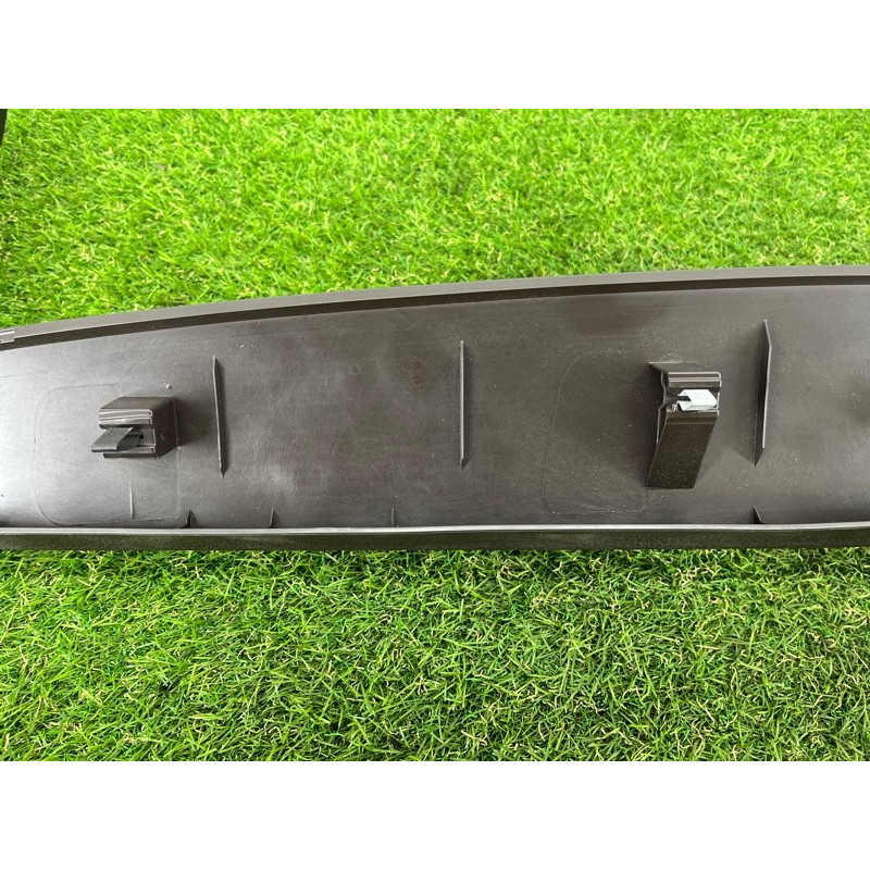 Обшивка крышки багажника (салон) Volkswagen Touareg NF 2012 3.0 7P68676033G4
