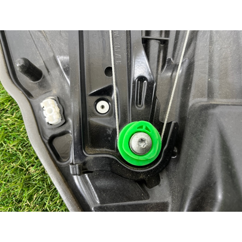 Механизм стеклоподъемника с мотором (кузов и элементы) Volkswagen Touareg NF 2012 3.0 7P6839462A